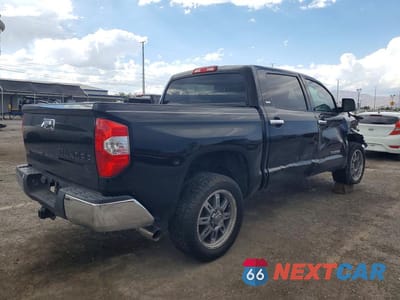 Trzecie zdjęcie samochodu z tyłu: 2016 TOYOTA TUNDRA CREWMAX SR5 VIN:5TFEM5F14GX104290 - miniatura