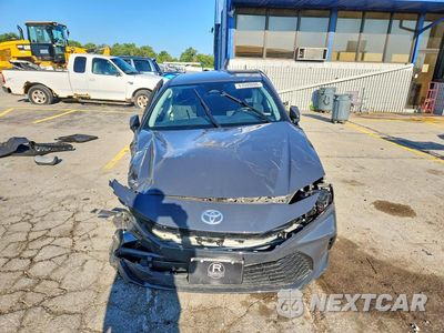 Piąte zdjęcie samochodu w środku: 2025 TOYOTA CAMRY LE VIN:4T1DAACK7SU001669 - miniatura