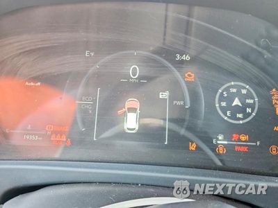 Zdjęcie 9 z 14 samochodu: 2025 LEXUS UX 300H PREMIUM VIN:JTHUCJDH3S2010879 - miniatura