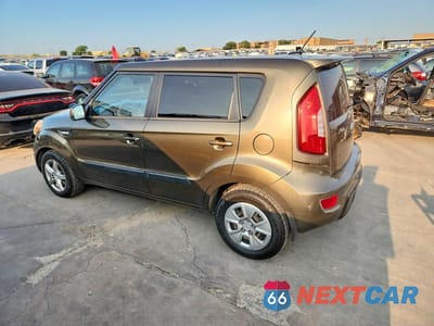 Drugie zdjęcie samochodu z przodu: 2013 KIA SOUL BASE VIN:KNDJT2A51D7558728 - miniatura