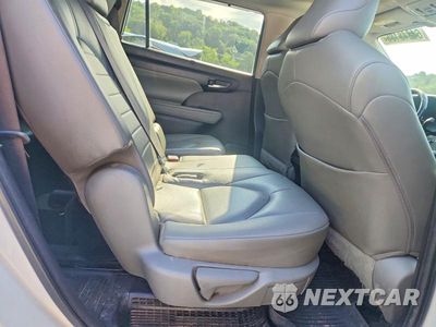 Zdjęcie 11 z 13 samochodu: 2023 TOYOTA HIGHLANDER HYBRID XLE VIN:5TDKBRCH6PS576577 - miniatura