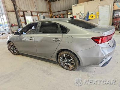 Drugie zdjęcie samochodu z przodu: 2023 KIA FORTE LXS VIN:3KPF24AD9PE603446 - miniatura