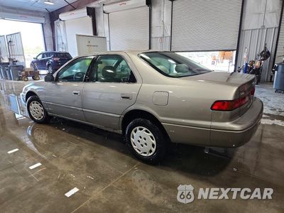 Drugie zdjęcie samochodu z przodu: 1997 TOYOTA CAMRY LE VIN:4T1BG22K0VU177903 - miniatura