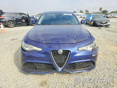 Piąte zdjęcie samochodu w środku: 2019 ALFA ROMEO GIULIA VIN:ZARFAMAN2K7610104 - miniatura