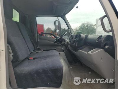 Zdjęcie 11 z 13 samochodu: 2017 HINO 195 - BOX TRUCK VIN:JHHSDM2H5HK004825 - miniatura