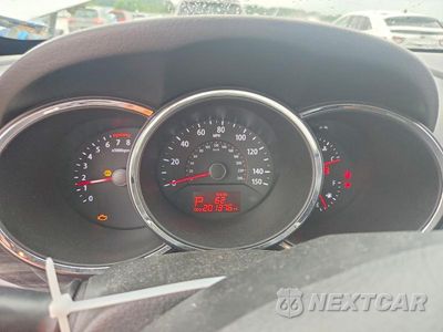 Zdjęcie 9 z 12 samochodu: 2013 KIA SORENTO EX VIN:5XYKUDA23DG396820 - miniatura