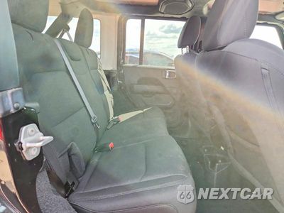 Zdjęcie 10 z 12 samochodu: 2021 JEEP WRANGLER UNLIMITED SAHARA VIN:1C4HJXEN6MW831468 - miniatura