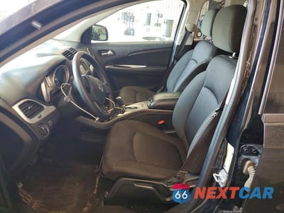 Zdjęcie 7 z 13 samochodu: 2019 DODGE JOURNEY SE VIN:3C4PDCAB3KT751359 - miniatura