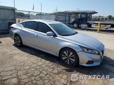 Czwarte zdjęcie samochodu z boku: 2019 NISSAN ALTIMA SL VIN:1N4BL4EV3KC258029 - miniatura