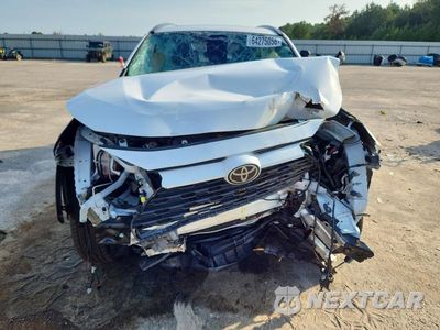 Piąte zdjęcie samochodu w środku: 2022 TOYOTA RAV4 XLE VIN:2T3W1RFV8NW213604 - miniatura