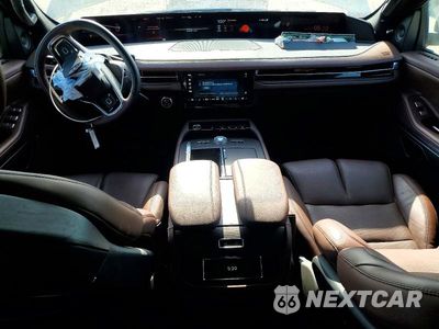 Zdjęcie 8 z 13 samochodu: 2025 LINCOLN NAVIGATOR RESERVE VIN:5LMJJ2LG3SEL07862 - miniatura