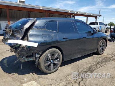 Trzecie zdjęcie samochodu z tyłu: 2024 BMW IX XDRIVE50 VIN:WB523CF07RCP85536 - miniatura