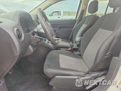 Zdjęcie 7 z 13 samochodu: 2014 JEEP COMPASS SPORT VIN:1C4NJDBB0ED623031 - miniatura