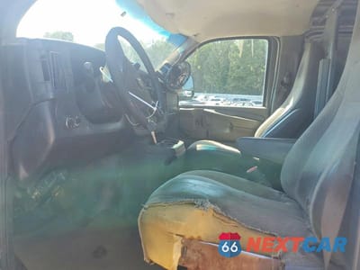 Zdjęcie 7 z 12 samochodu: 2011 CHEVROLET EXPRESS G2500 VIN:1GCWGFCG2B1138766 - miniatura
