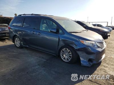 Czwarte zdjęcie samochodu z boku: 2015 TOYOTA SIENNA XLE 8-PASSENGER VIN:5TDYK3DC2FS641563 - miniatura