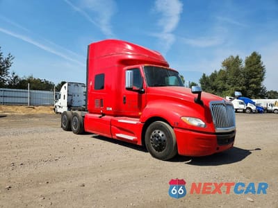 Czwarte zdjęcie samochodu z boku: 2019 INTERNATIONAL LT625 SEMI TRUCK VIN:3HSDZAPR7KN505052 - miniatura