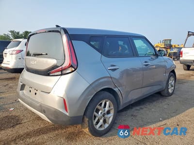 Trzecie zdjęcie samochodu z tyłu: 2025 KIA SOUL LX VIN:KNDJ23AU2S7922359 - miniatura