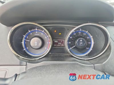 Zdjęcie 9 z 13 samochodu: 2011 HYUNDAI SONATA GLS VIN:5NPEB4AC9BH029275 - miniatura