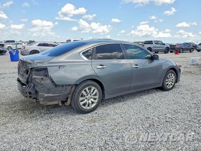 Trzecie zdjęcie samochodu z tyłu: 2016 NISSAN ALTIMA 2.5 S VIN:1N4AL3AP2GC187894 - miniatura