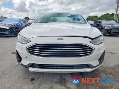 Piąte zdjęcie samochodu w środku: 2019 FORD FUSION SE VIN:3FA6P0HD0KR243412 - miniatura