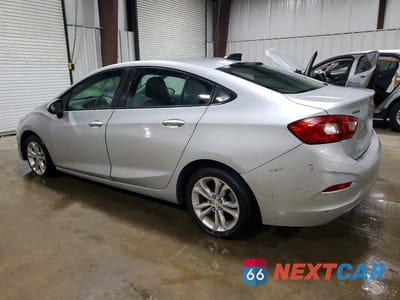 Drugie zdjęcie samochodu z przodu: 2019 CHEVROLET CRUZE LS VIN:1G1BC5SM3K7148837 - miniatura