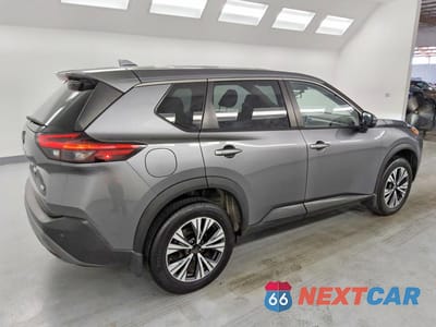 Trzecie zdjęcie samochodu z tyłu: 2023 NISSAN ROGUE SV VIN:JN8BT3BA3PW405661 - miniatura