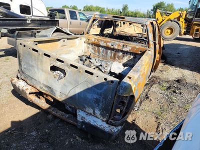 Trzecie zdjęcie samochodu z tyłu: 2011 CHEVROLET SILVERADO K1500 LT VIN:3GCPKSE3XBG315734 - miniatura