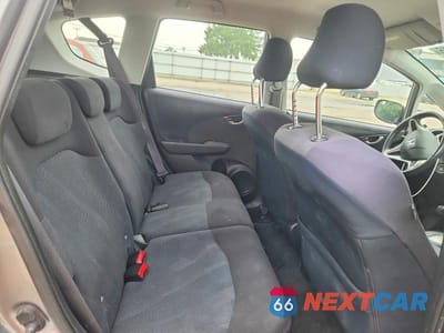 Zdjęcie 10 z 12 samochodu: 2010 HONDA FIT SPORT VIN:JHMGE8H42AS026528 - miniatura
