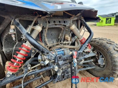Zdjęcie 9 z 10 samochodu: 2017 POLARIS RZR 1000 UTILITY VEHICLE VIN:3NSVBE99XHH874757 - miniatura