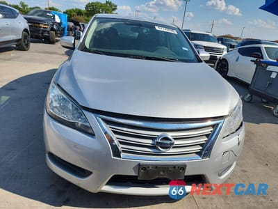 Piąte zdjęcie samochodu w środku: 2015 NISSAN SENTRA SV VIN:3N1AB7AP1FY258693 - miniatura