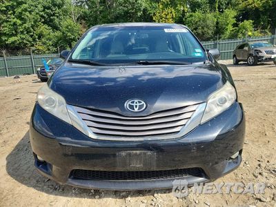 Piąte zdjęcie samochodu w środku: 2015 TOYOTA SIENNA XLE 7-PASSENGER VIN:5TDDK3DC2FS112046 - miniatura
