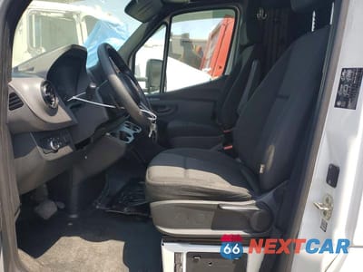 Zdjęcie 7 z 12 samochodu: 2021 FREIGHTLINER SPRINTER BOX TRUCK VIN:W2X8E33Y2MN174509 - miniatura