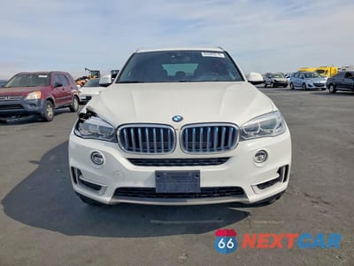 Piąte zdjęcie samochodu w środku: 2018 BMW X5 XDR40E VIN:5UXKT0C58J0V99995 - miniatura