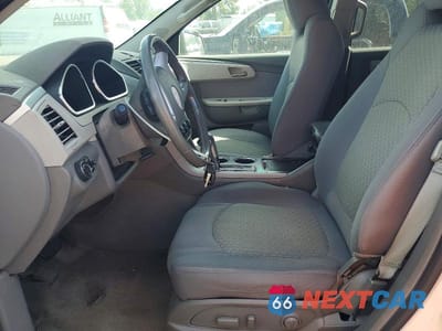 Zdjęcie 7 z 12 samochodu: 2012 CHEVROLET TRAVERSE LS VIN:1GNKRFED2CJ423746 - miniatura