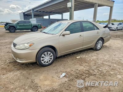 2005 TOYOTA CAMRY LE 4T1BE32K75U073629 - główne zdjęcie licytacji z USA - miniatura