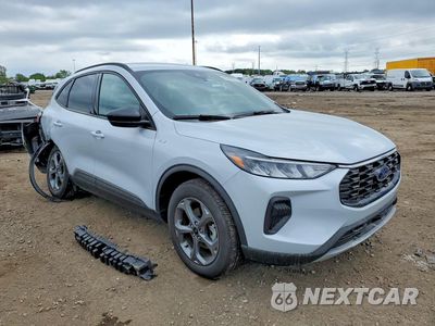 Czwarte zdjęcie samochodu z boku: 2025 FORD ESCAPE ST LINE VIN:1FMCU9MN0SUA98465 - miniatura