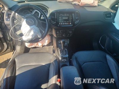 Zdjęcie 8 z 12 samochodu: 2020 JEEP COMPASS LIMITED VIN:3C4NJDCBXLT193871 - miniatura