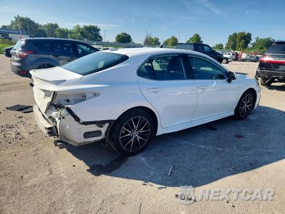 Trzecie zdjęcie samochodu z tyłu: 2023 TOYOTA CAMRY SE VIN:4T1G11AK1PU733884 - miniatura