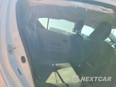 Zdjęcie 10 z 13 samochodu: 2013 TOYOTA PRIUS C FOUR VIN:JTDKDTB33D1543669 - miniatura