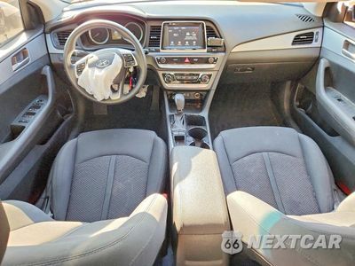 Zdjęcie 8 z 12 samochodu: 2019 HYUNDAI SONATA SE VIN:5NPE24AF7KH732660 - miniatura