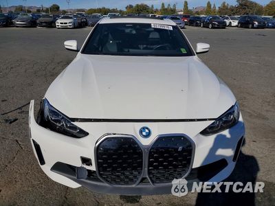Piąte zdjęcie samochodu w środku: 2023 BMW I4 EDRIVE 35 VIN:WBY43AW05PFP62493 - miniatura