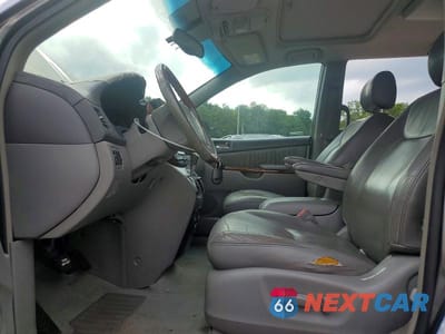 Zdjęcie 7 z 13 samochodu: 2004 TOYOTA SIENNA XLE LIMITED 7 PASSENGER VIN:5TDZA22C94S121040 - miniatura
