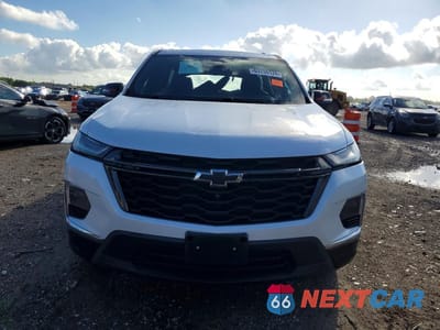 Piąte zdjęcie samochodu w środku: 2022 CHEVROLET TRAVERSE PREMIER VIN:1GNERKKW7NJ128415 - miniatura