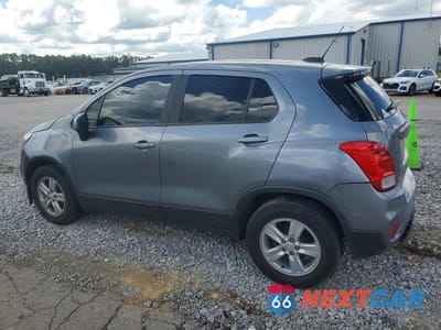 Drugie zdjęcie samochodu z przodu: 2020 CHEVROLET TRAX LS VIN:3GNCJKSB3LL221563 - miniatura