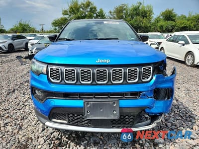 Piąte zdjęcie samochodu w środku: 2025 JEEP COMPASS LIMITED VIN:3C4NJDCN7ST601414 - miniatura
