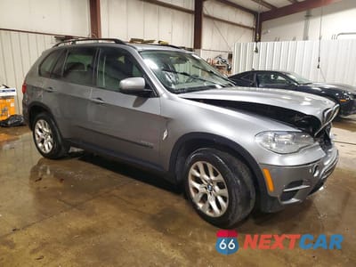 Czwarte zdjęcie samochodu z boku: 2013 BMW X5 XDRIVE35I VIN:5UXZV4C57D0B06055 - miniatura