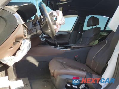 Zdjęcie 7 z 12 samochodu: 2019 BMW 530E VIN:WBAJA9C56KB392905 - miniatura