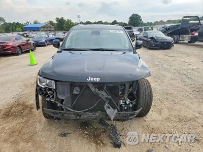 Piąte zdjęcie samochodu w środku: 2021 JEEP GRAND CHEROKEE LAREDO VIN:1C4RJFAG3MC631994 - miniatura