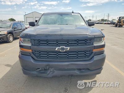 Piąte zdjęcie samochodu w środku: 2018 CHEVROLET SILVERADO K1500 VIN:1GCVKNECXJZ137086 - miniatura