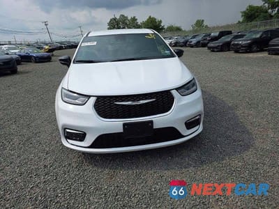 Piąte zdjęcie samochodu w środku: 2025 CHRYSLER PACIFICA SELECT VIN:2C4RC1BG8SR512113 - miniatura